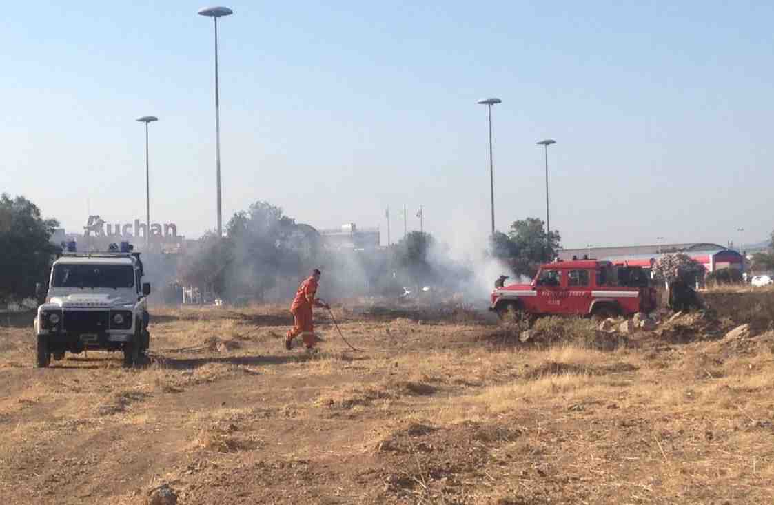 Incendio Vigili Del Fuoco Auchan