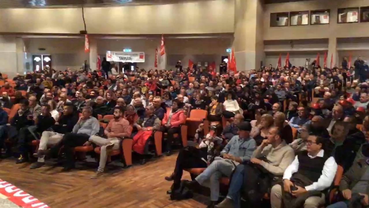 Manifestazine Cgil Fiera Di Cagliari Contro Finanziaria