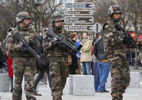 Militari Francia 2
