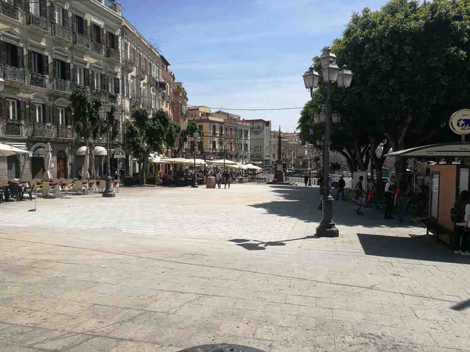 Piazza Yenne