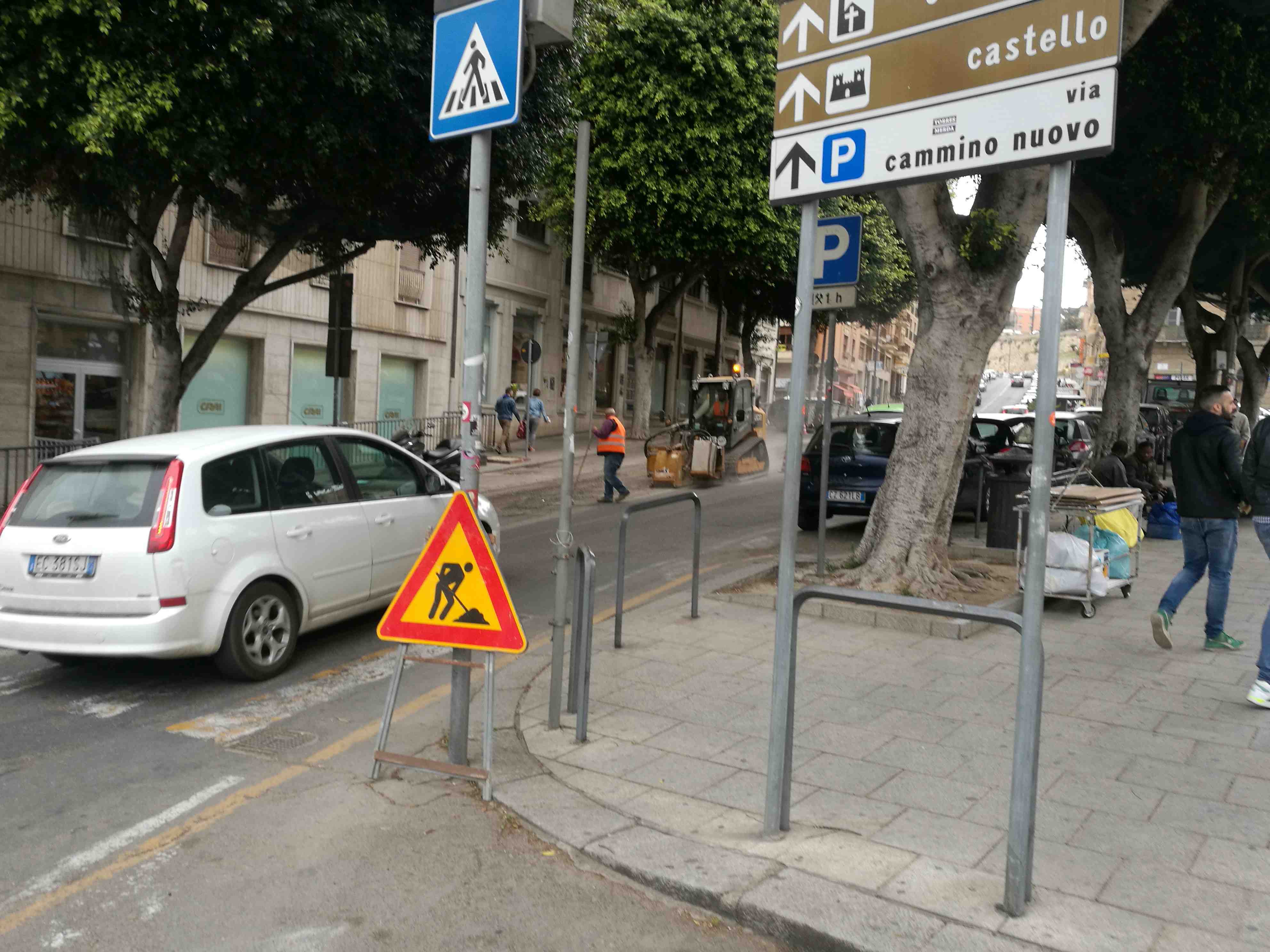 Piazza Yenne Cantiere Ruspa Operai