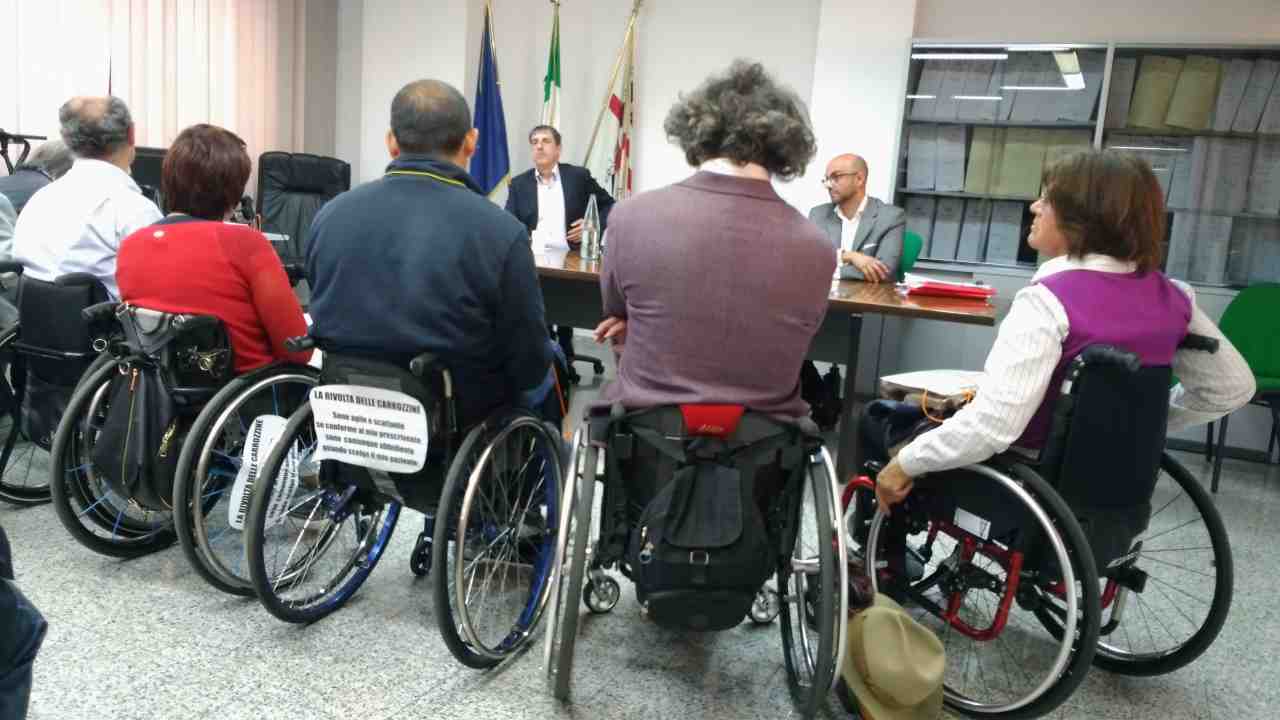 Protesta Disabili Assessorato Sanità Carrozzine  2