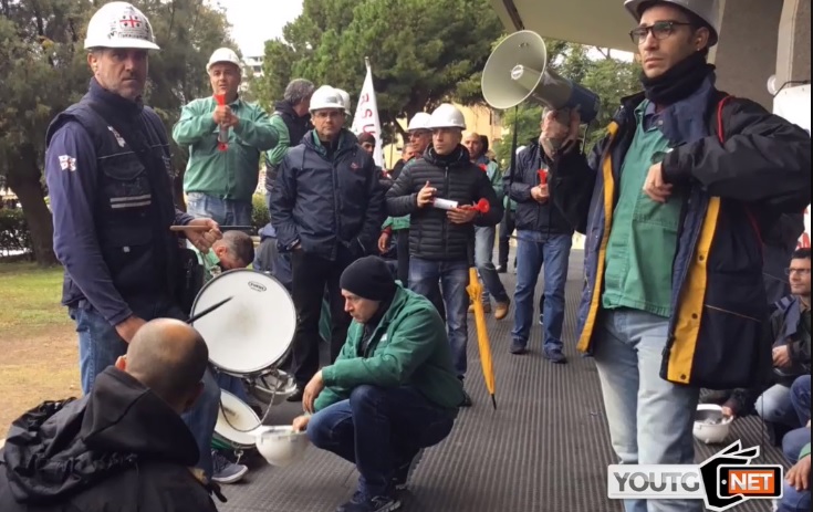 Protesta Eurallumina Viale Trento