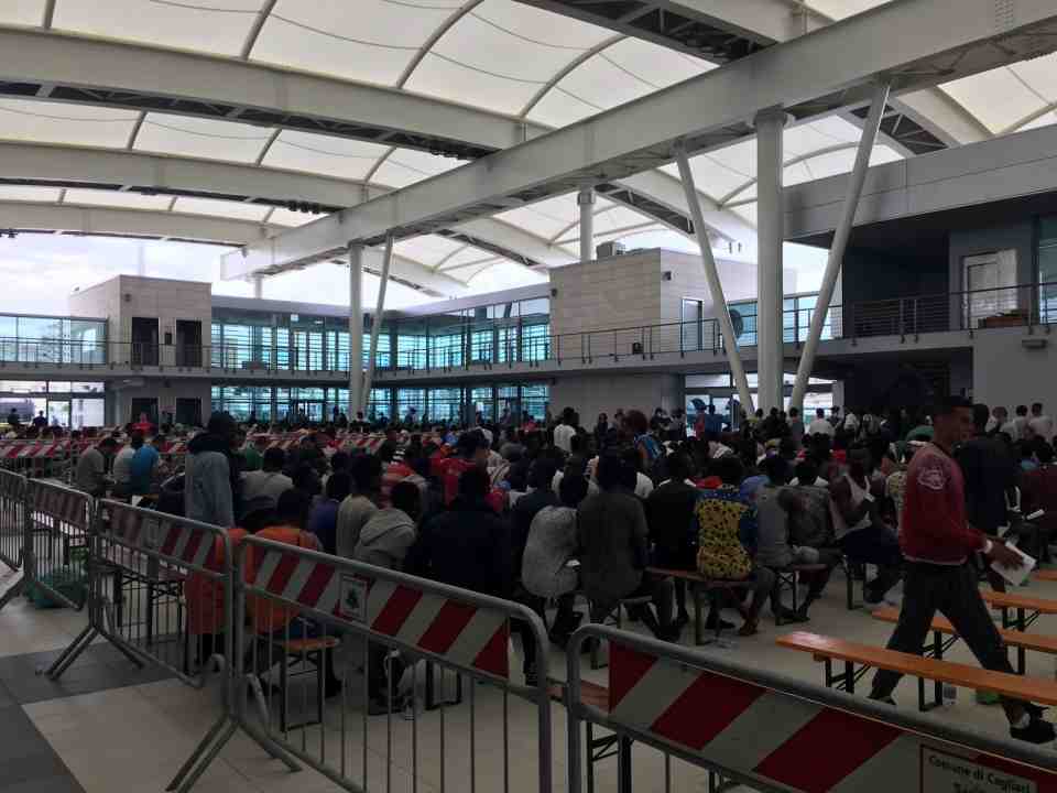 Sbarco Migranti Molo Ichnusa 28 Giugno 2017 2