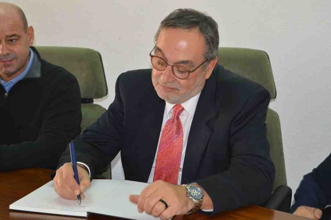 Stefano Delunas Firma