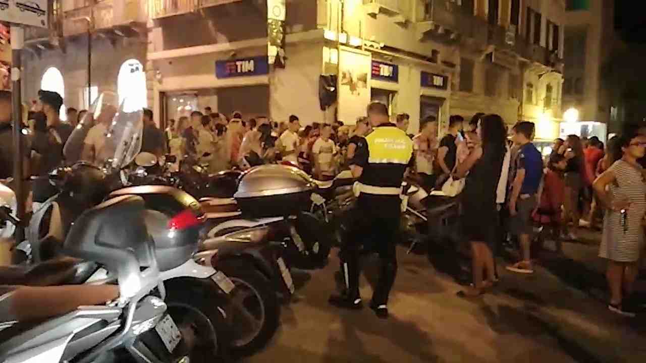 Vigili Urbani Multa Piazza Yenne
