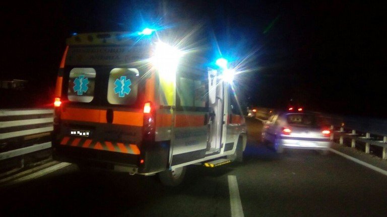 Ambulanza Di Notte