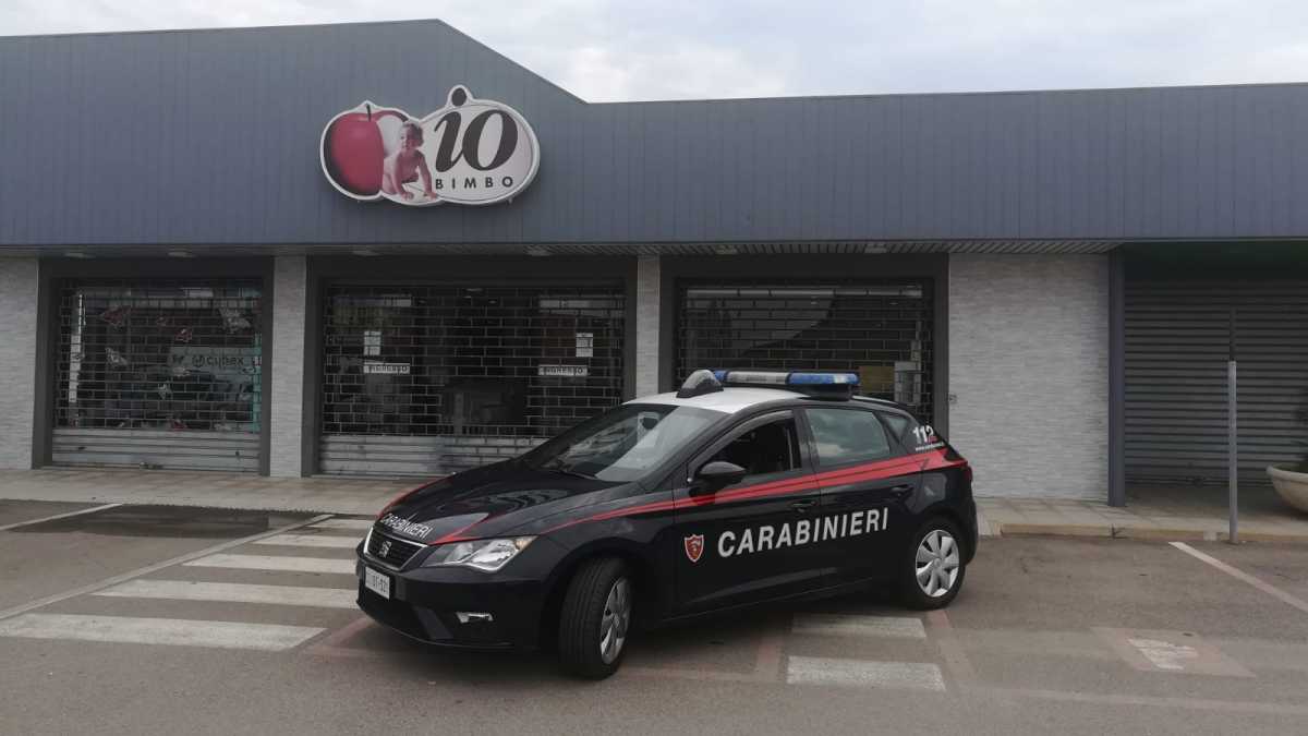 carabinieri-io-bimbo carabinieri-io-bimbo