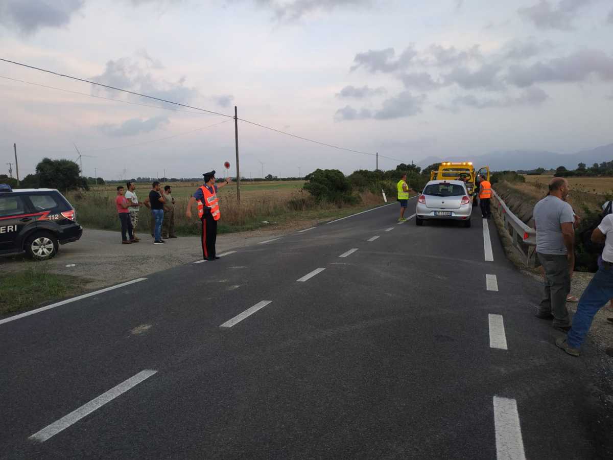 youtg net guspini bambino in sella a una minimoto travolto da un auto