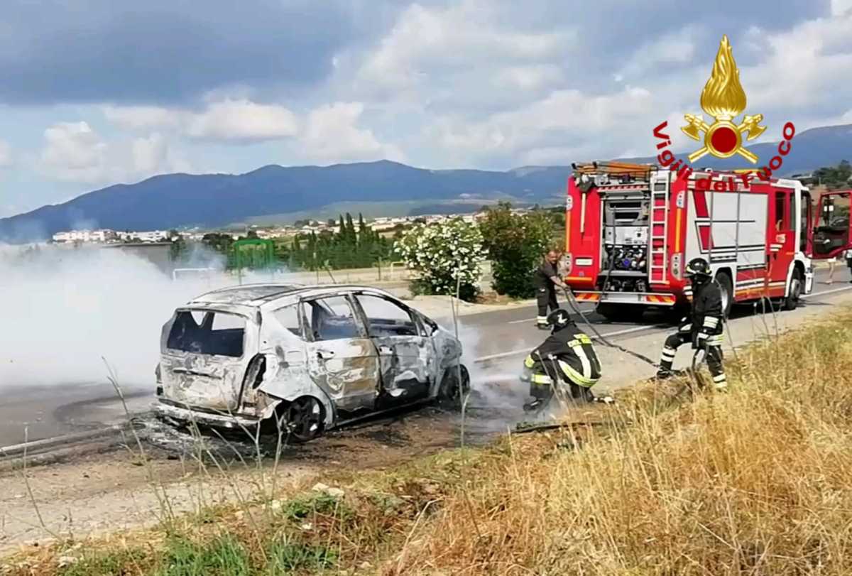 serdiana-auto-bruciata-vvff serdiana-auto-bruciata-vvff