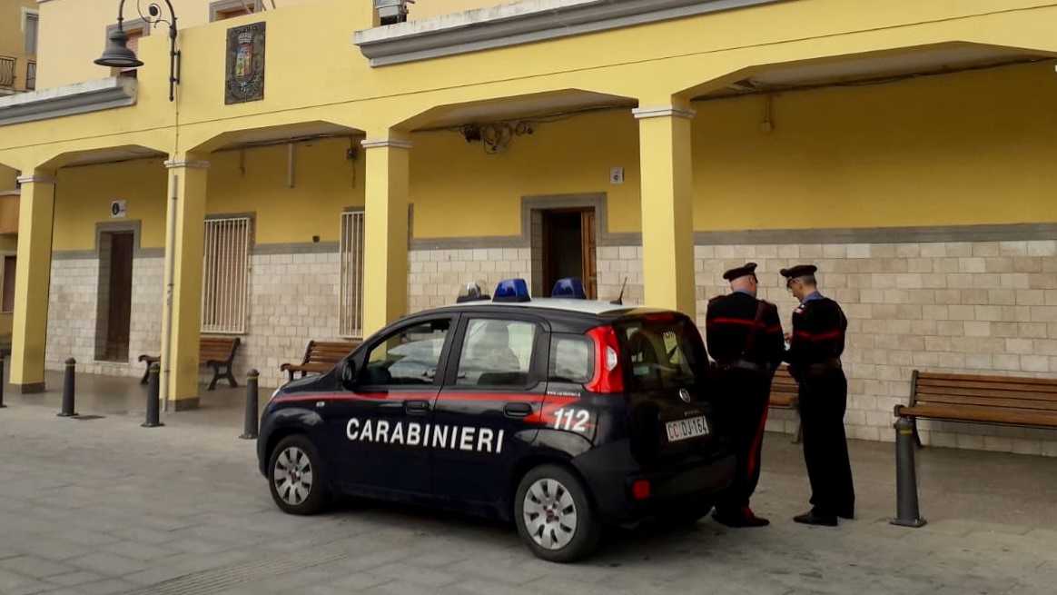 carabinieri-carbonia-auto