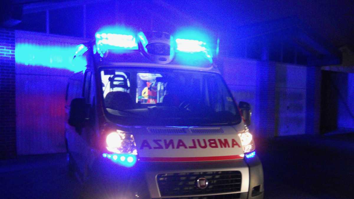 ambulanza-di-notte