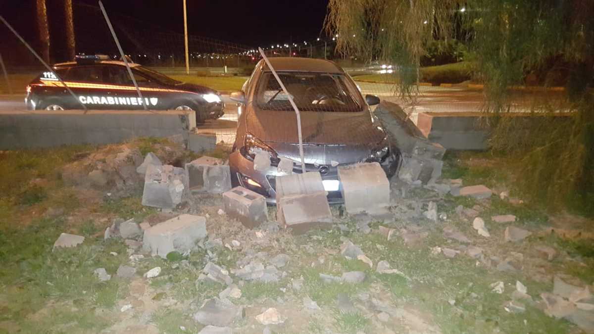 carabinieri-auto