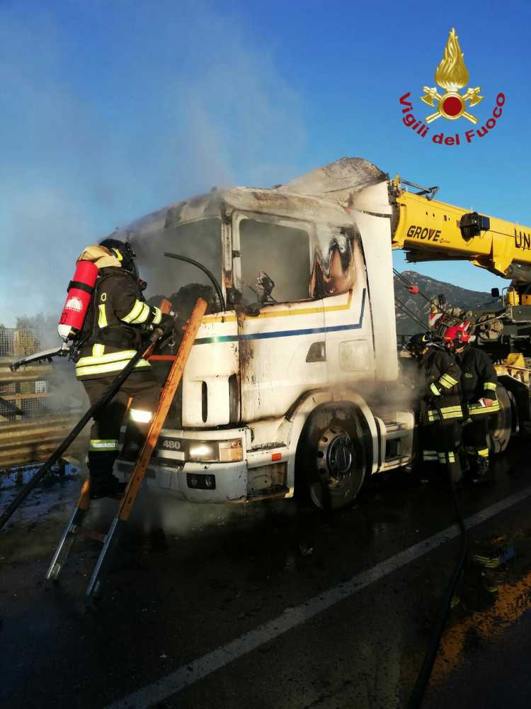 vvf-incendio-camion