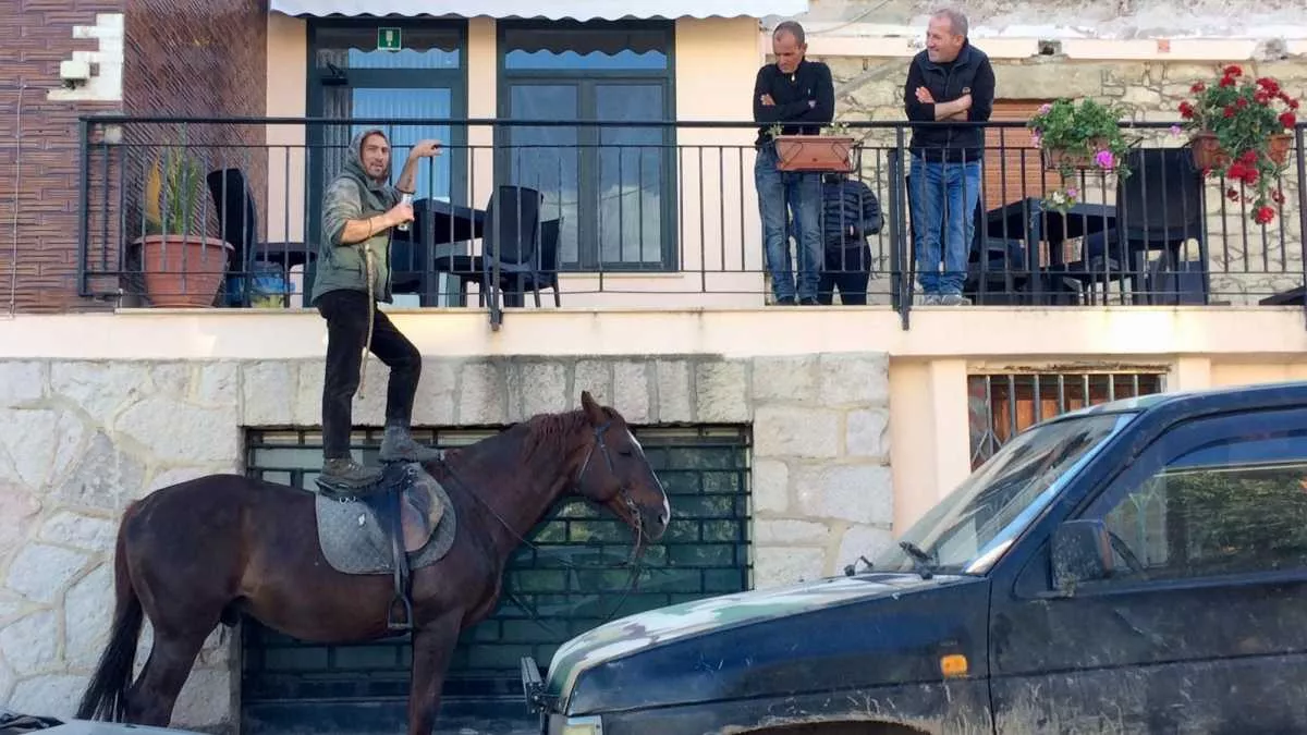 gesturi-birra-a-cavallo