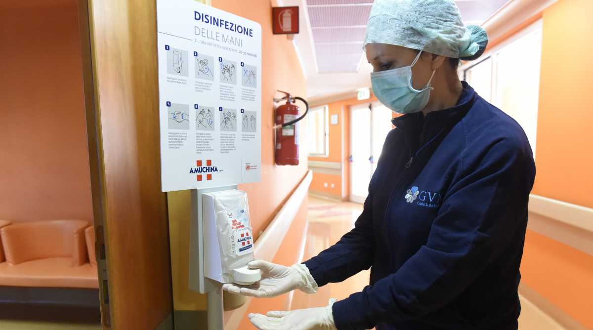 disinfezione-delle-mani
