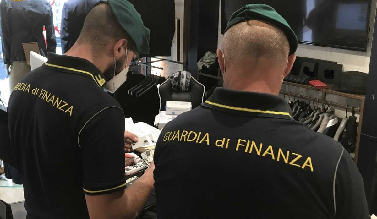 Gdf-abbigliamento