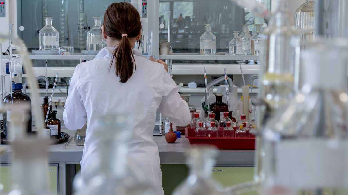 Laboratorio-analisi-in-Sardegna