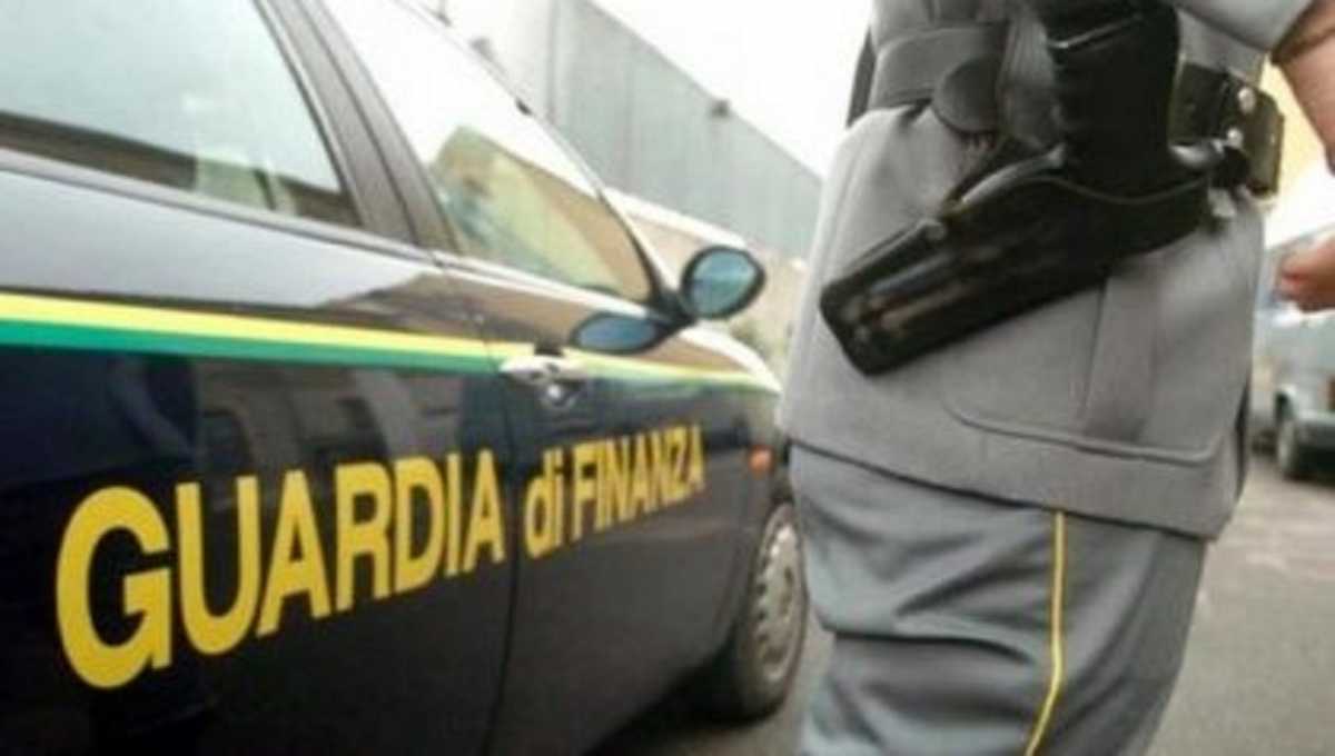 Riciclaggio e immigrazione clandestina, maxi operazione della Dda di Cagliari