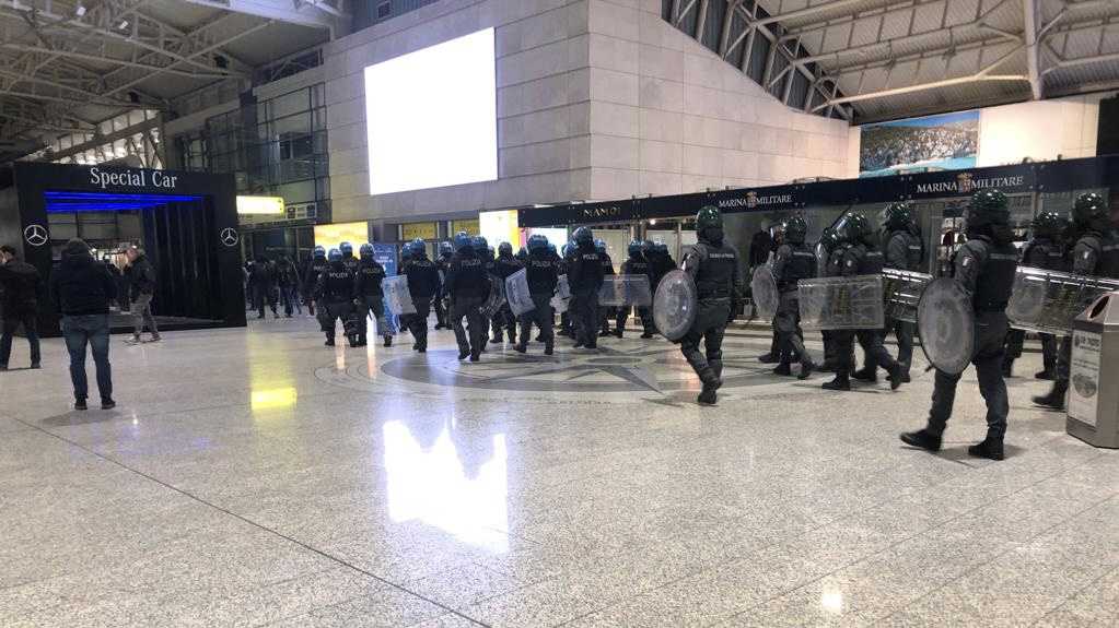 Ultra Del Napoli In Aeroporto Ultra-del-Napoli-in-aeroporto