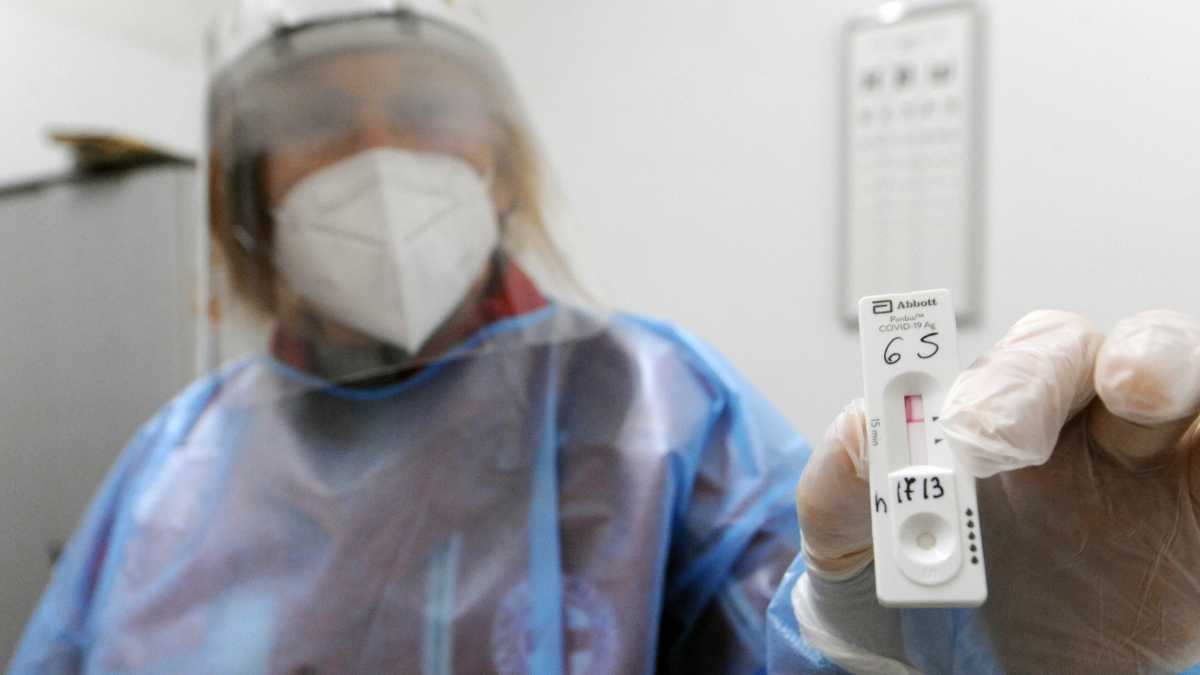 Calano-tutti-gli-indicatori-del-Covid-in-Sardegna