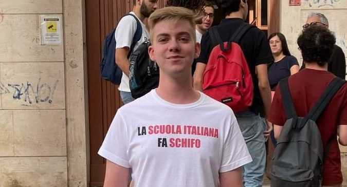 La-scuola-italiana-fa-schifo