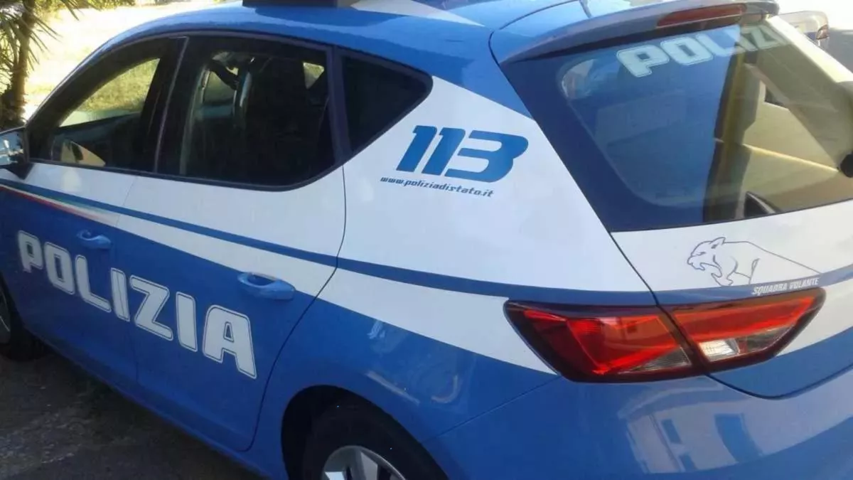 Piazzano targa di auto rubata su un'altra vettura. Proprietario denuncia, Cagliari, Notizie