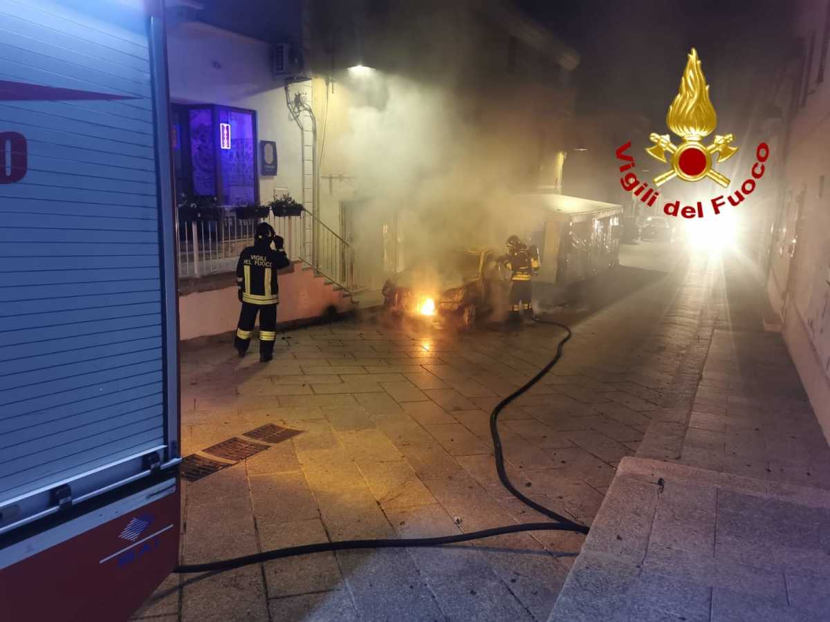 Auto In Fiamme Santa Teresa auto-in-fiamme-santa-teresa