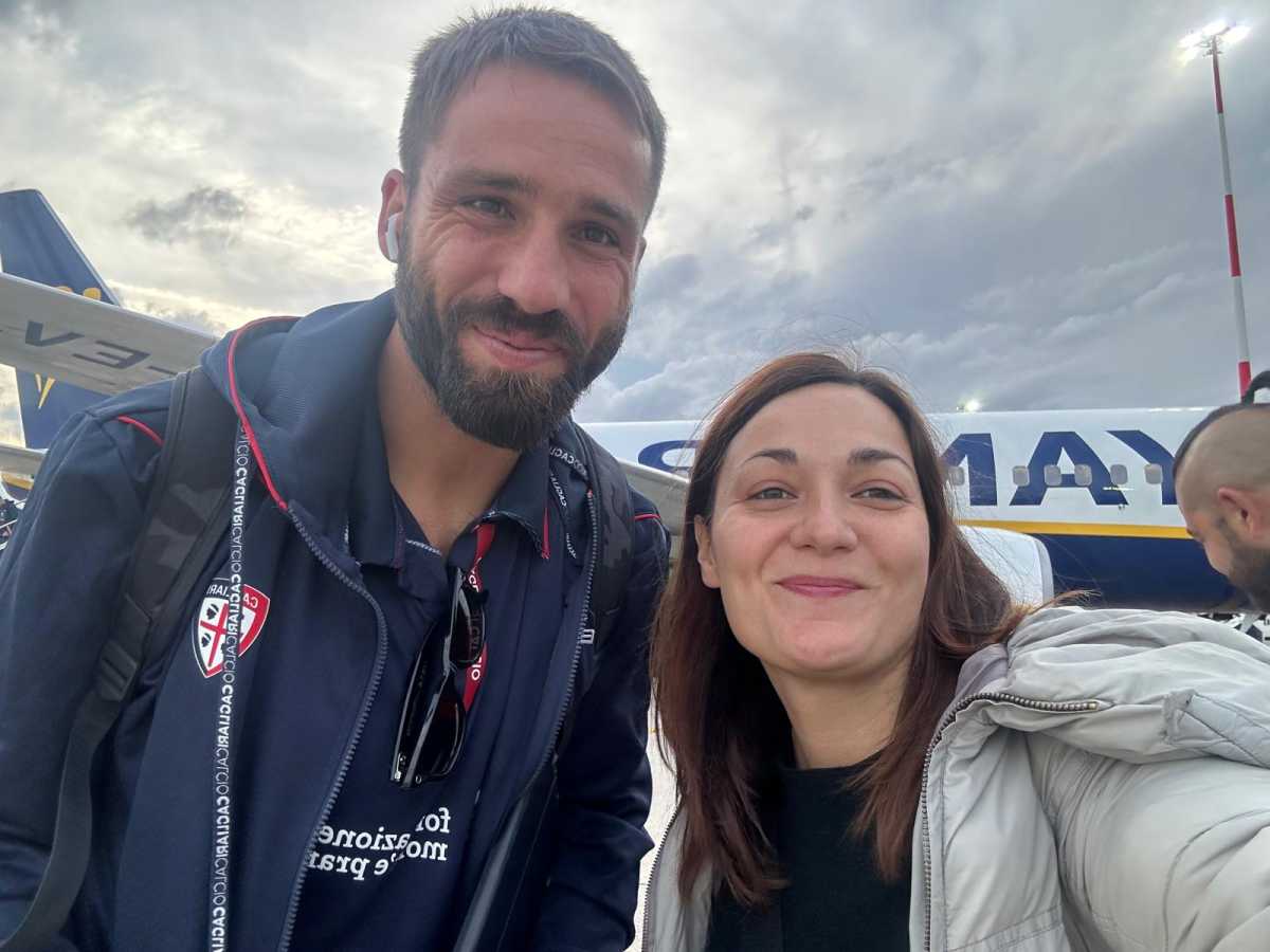Pavoletti Insieme Alla Tifosa pavoletti-insieme-alla-tifosa-