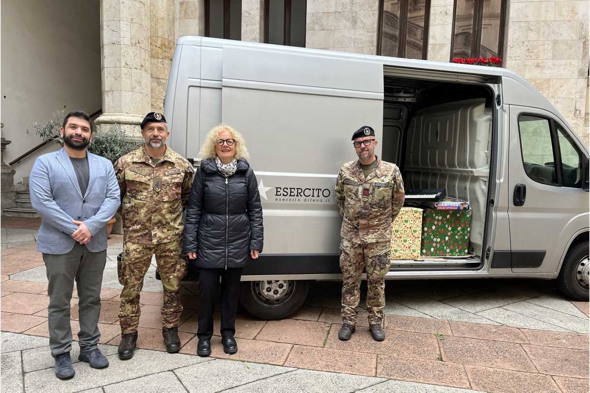 Consegna-doni-per-i-bambini-del-Libano