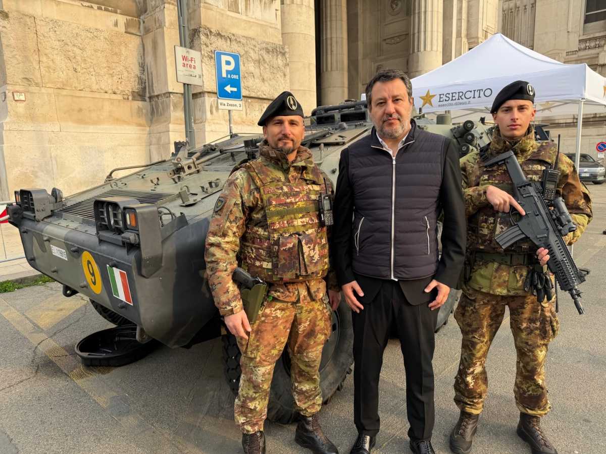 salvini-con-i-militari