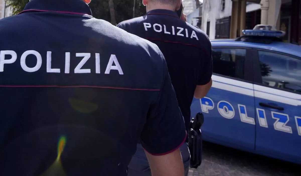Poliziotti poliziotti