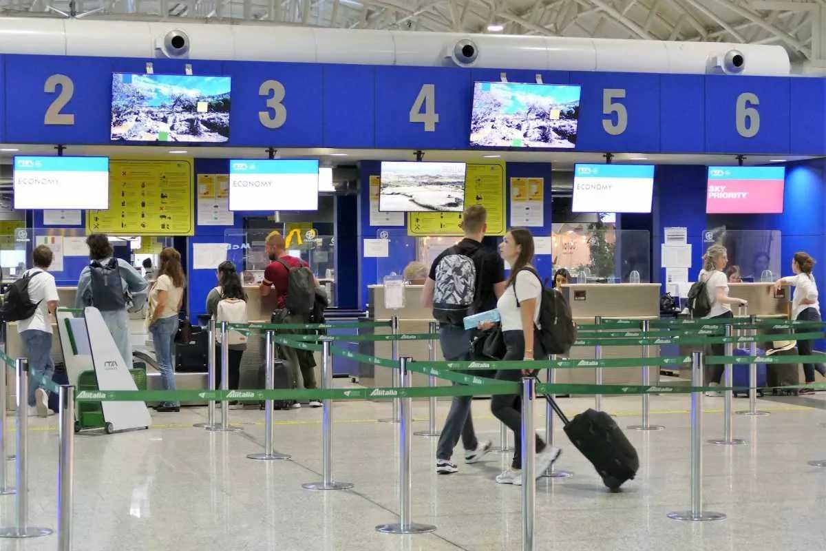 Aeroporto Elmas Aeroporto-elmas
